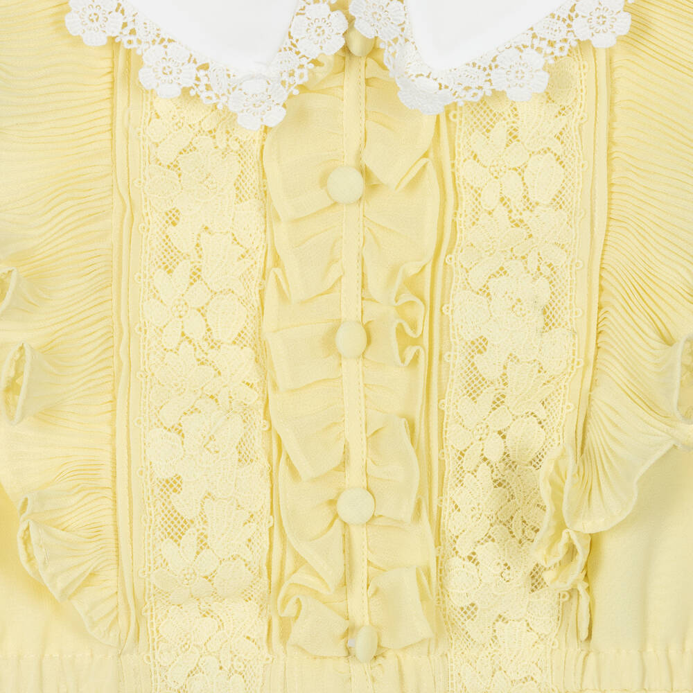 6,257 Yellow Lace Dress Stock Photos, High-Res Pictures, and Images - Getty  Images